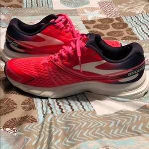 Brooks women’s running shoe